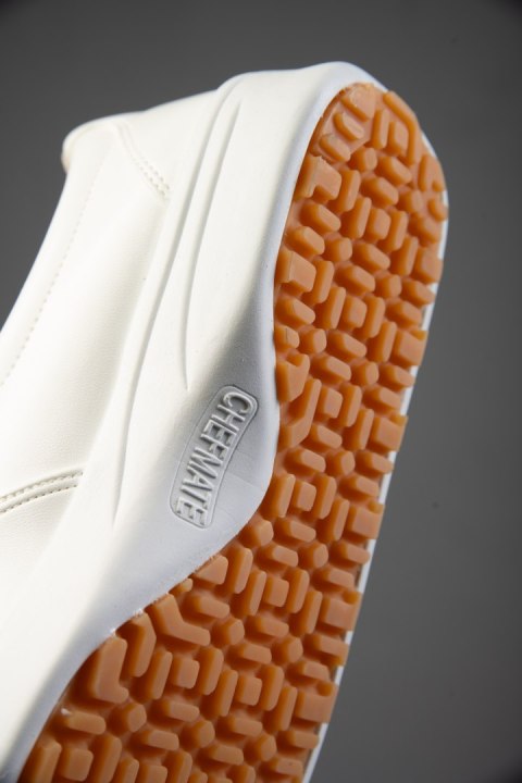 PÓŁBUT PURE 02 SR