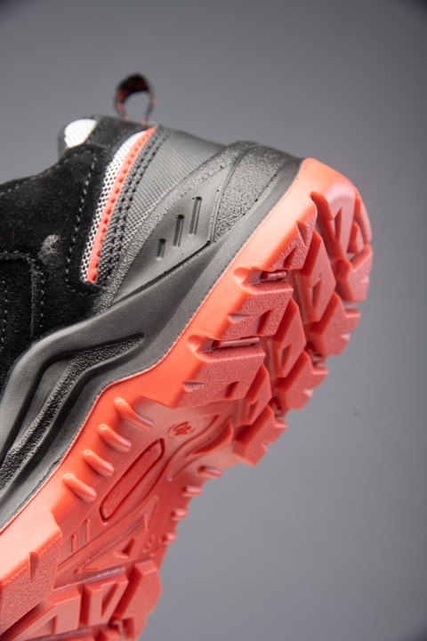 PÓŁBUT N06 SRC ESD S1-P